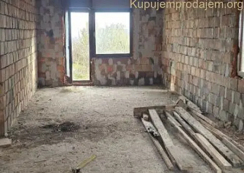 Prodajem stambeno-poslovni objekat u Vranicu - 4/15