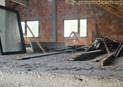 Prodajem stambeno-poslovni objekat u Vranicu - 6/15