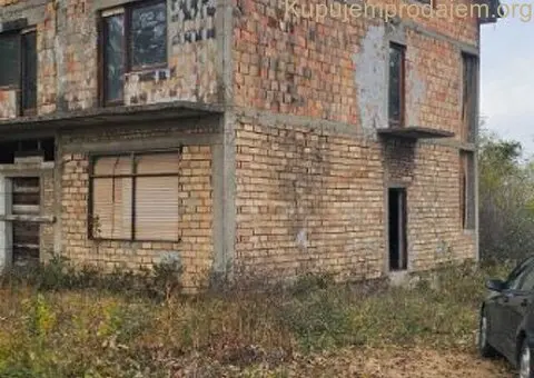 Prodajem stambeno-poslovni objekat u Vranicu - 12/15