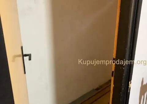 Prodajem stan u Velikim Crljenima - 9/14