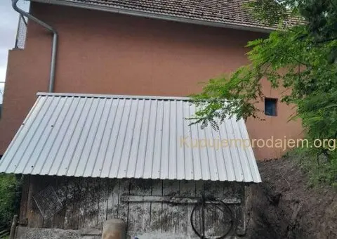Prodajem kucu u Priboju - 2/15