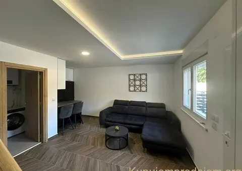 Prodajem nov uknjizen stan na Novoj Detelinari - 3/12