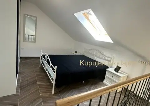 Prodajem nov uknjizen stan na Novoj Detelinari - 8/12