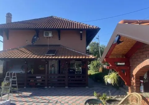 Prodajem seosko domacinstvo Gornji Milanovac-Brdjani - 1/11