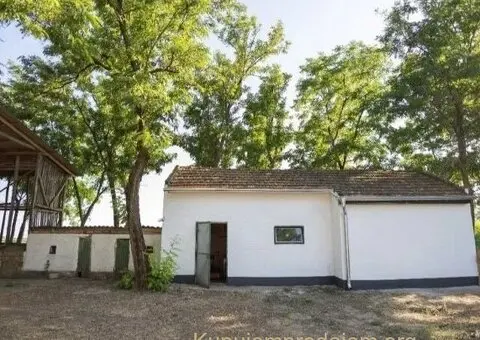 Prodajem salas u Srbobranu - 9/15