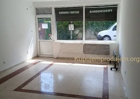 Izdajem lokal 50 m2 na Dušanovcu, Ljubićka - 1/14