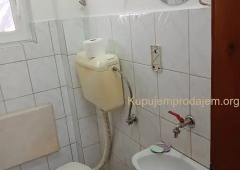 Izdajem lokal 50 m2 na Dušanovcu, Ljubićka - 8/14