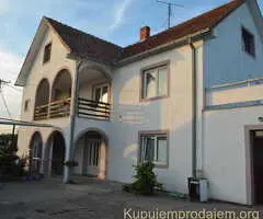 Useljiva kuca u Takovu, Ub