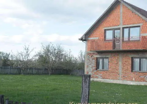 Useljiva kuca na dve etaze u Tularima kod Uba - 3/15