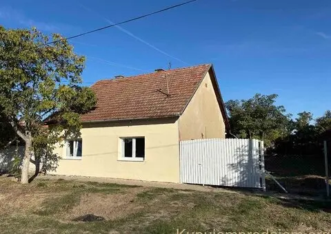 Prodaje se kuca u Novom Knezevcu - 1/9