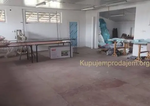 Izdajem poslovno-magacinski prostor - 1/4