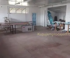 Izdajem poslovno-magacinski prostor