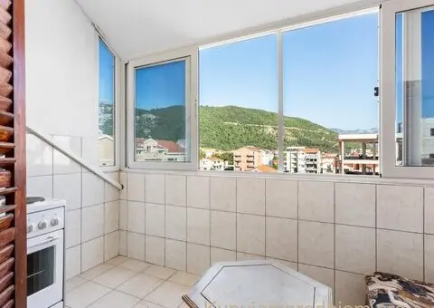 Prodaje se komforan jednosoban stan u naselju Rozino, Budva - 7/10