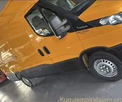 Vozilo za prevoz robe, sa vozacem