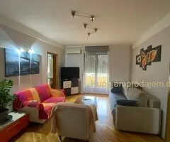 Izdaje se stan - Prvomajska, Zemun - 600 e na I spratu