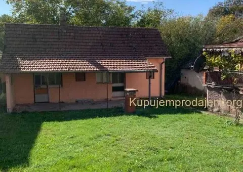Prodajem dve kuce u Velikim Crljenima - 1/14