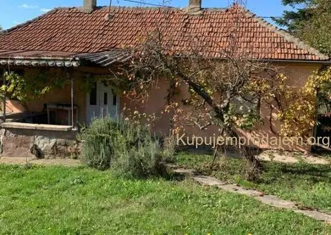 Prodajem dve kuce u Velikim Crljenima - 2/14