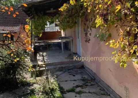 Prodajem dve kuce u Velikim Crljenima - 3/14