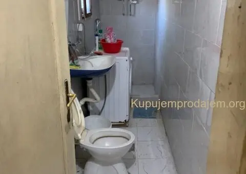 Prodajem dve kuce u Velikim Crljenima - 8/14