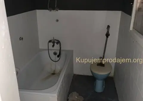 Prodajem dve kuce u Velikim Crljenima - 13/14