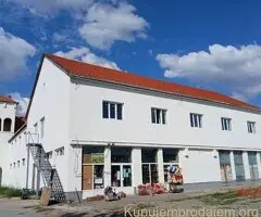 Poslovno-stambena zgrada u Titelu