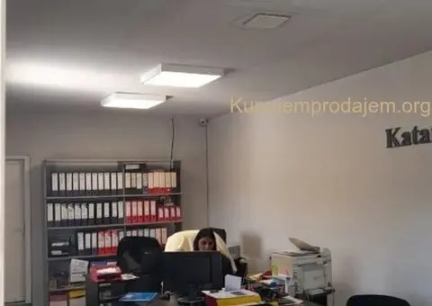 Poslovno -stambeni prostor,hala - 6/8