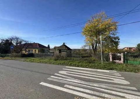 Prodajem plac sa kućom pored škole, Glumčevo Brdo - 1/8