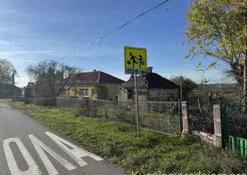 Prodajem plac sa kućom pored škole, Glumčevo Brdo - 3/8