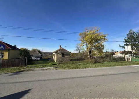 Prodajem plac sa kućom pored škole, Glumčevo Brdo - 4/8