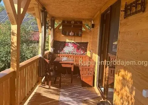 Lepa nova brvnara u Vrdniku se izdaje na dan ili vise - 5/10