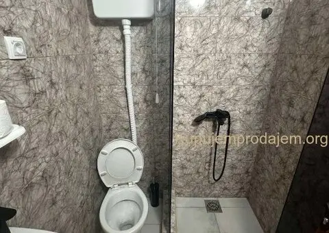 Lepa nova brvnara u Vrdniku se izdaje na dan ili vise - 10/10