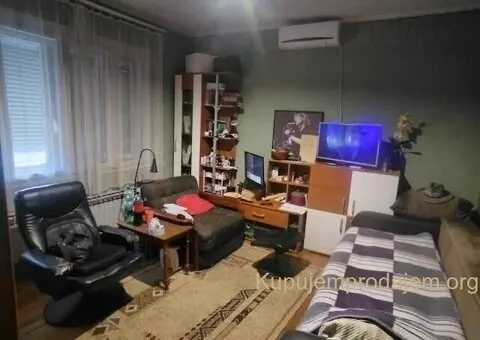 Useljiva kuća u blizini centra Uba 120 m2 - 1/12