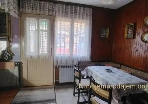 Useljiva kuća u blizini centra Uba 120 m2 - 3/12