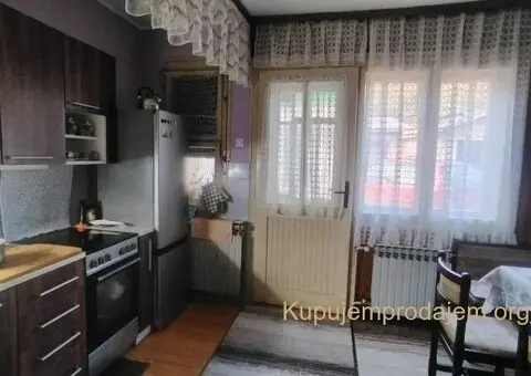 Useljiva kuća u blizini centra Uba 120 m2 - 6/12