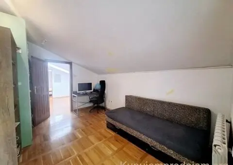 Kuca na prodaju Zvezdara -uciteljsko naselje - 13/14