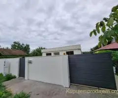 Moderna  vila sa bazenom na Palicu