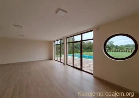 Moderna  vila sa bazenom na Palicu - 10/14