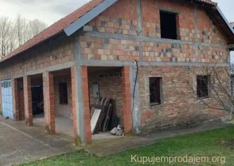 Na prodaju kuca u Vrbovnu-Lazarevac - 1/15