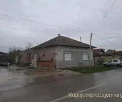 Na prodaju kuca u Novom Beceju