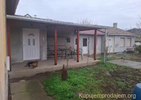 Na prodaju kuca u Novom Beceju - 2/15