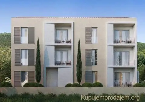 Prodaje se jednosoban stan u Tivtu - 1/10