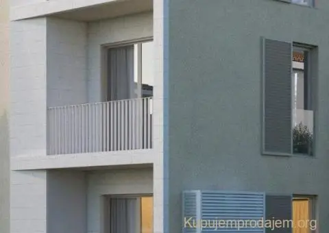 Prodaje se jednosoban stan u Tivtu - 10/10