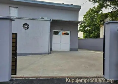 Izdajem poslovni prostor Smederevo-Vodanj - 4/15