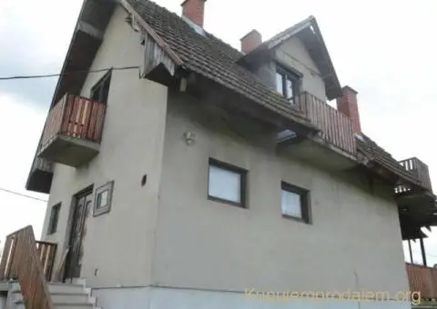 Useljiva kuca sa 6.5 ari placa na 3 etaze u Mionici - 2/11