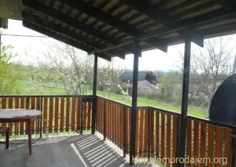 Useljiva kuca sa 6.5 ari placa na 3 etaze u Mionici - 6/11