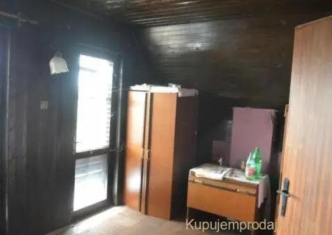 Useljiva kuca sa 6.5 ari placa na 3 etaze u Mionici - 7/11