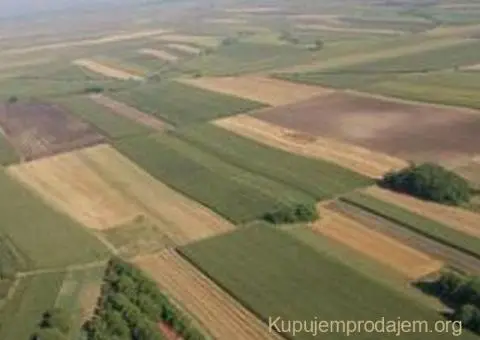 Njiva od 4 i 1.23ha u Sapcu