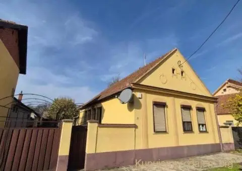 Prodajem izuzetnu kucu na selu,kompletno sredjenu,renoviranu,opremljenu - 1/15