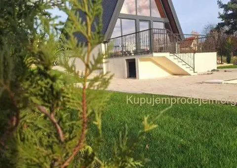 Na prodaju 2 A-Frame kuce sa bazenima - 12/15