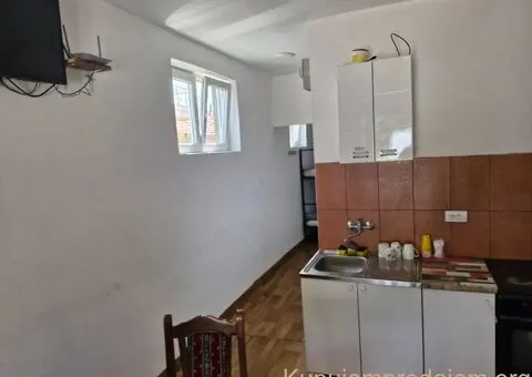 Izdajem smestaj za radnike-Dobanovci - 2/5